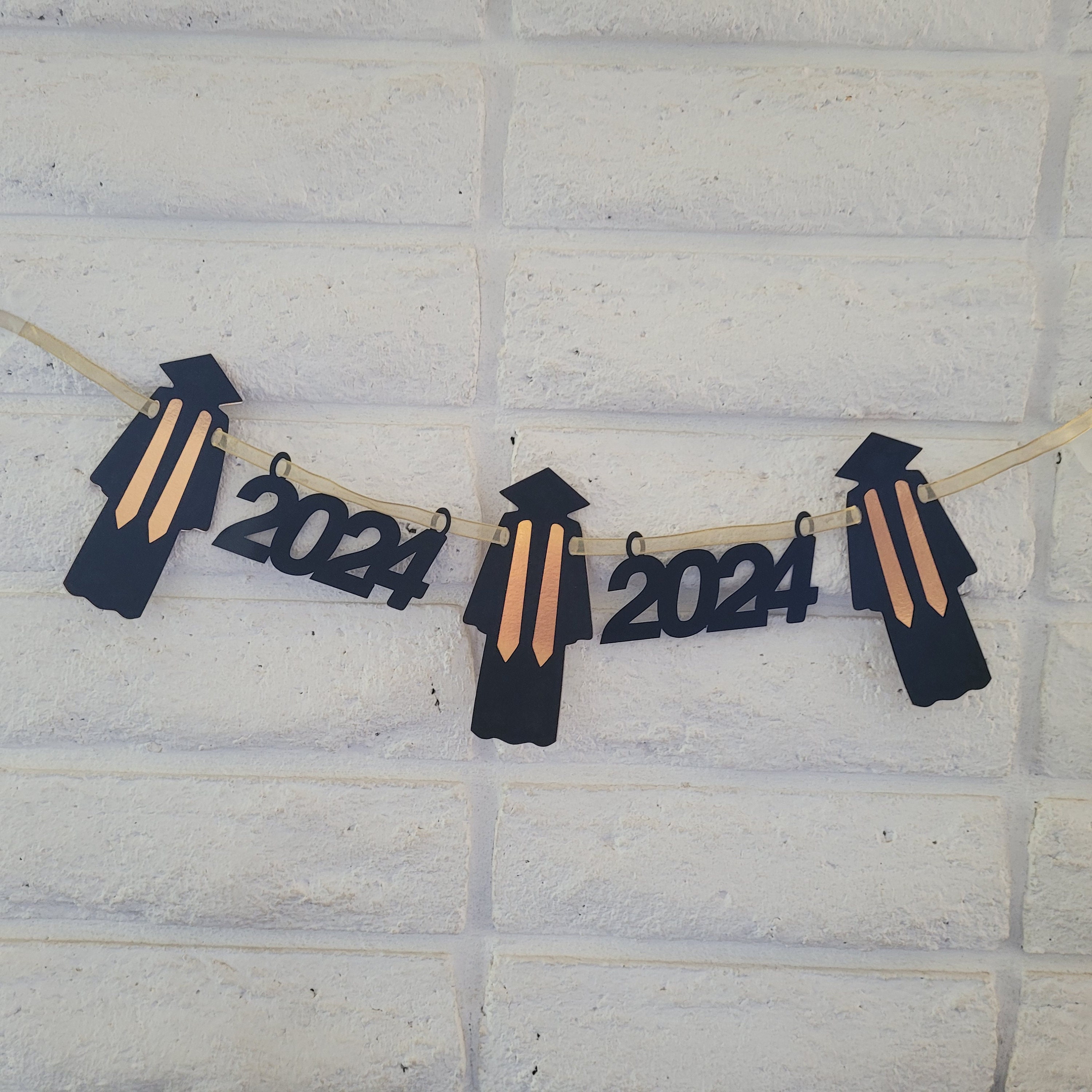 Graduation Robe 2024 Banner SVG, DIY Cut Digital Files for Cricut ...