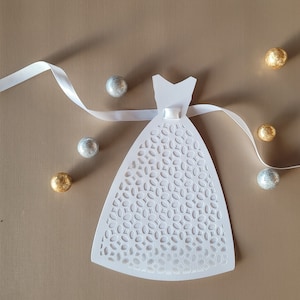 Kein Ärmel-Spitzen-Brautkleid und ausgeschnitten SVG, DIY zweischichtige Hochzeit digitale Dateien für Cricut