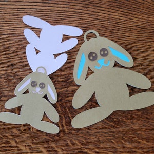 Etiqueta de presente de coelho de pelúcia para bebê SVG, imagem digital em camadas para Cricut para cortar uma etiqueta de presente simples ou dobrada para um presente de bebê menina ou menino
