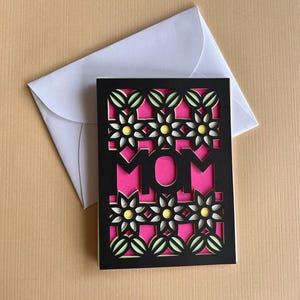 Carte A6 Version 1 pour la fête des mères et enveloppe SVG, fichier de découpe numérique pour espace de conception Cricut