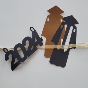 Graduation Robe 2024 Banner SVG, DIY Cut Digital Files for Cricut ...