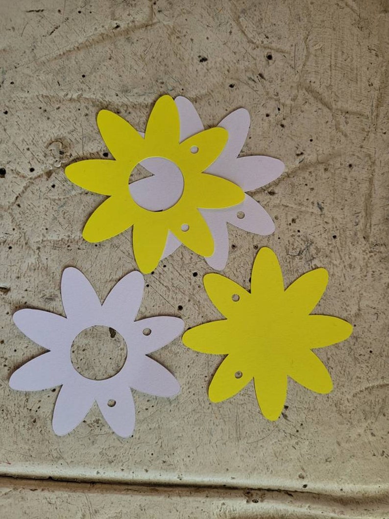 Daisy Garland Small or Large SVG, Digital Two Layers for Cricut Cutting Machine image 5
