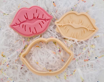 Luscious Lips Fondant Cookie Pop Embosser: Valentine's Day Kiss Design