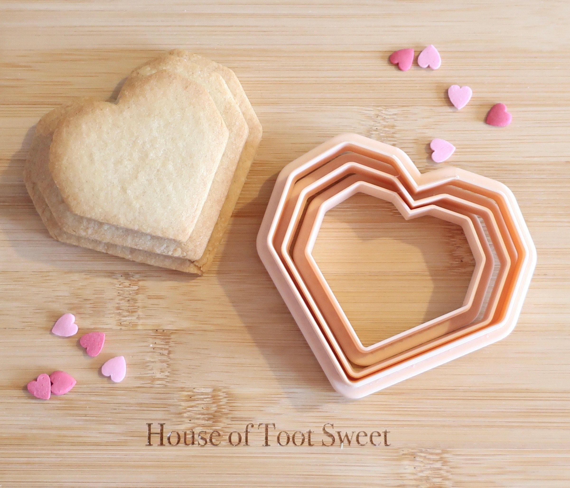 Sweet Décor™ Edible Cake Decorations - Geometric Heart Kit (19 pieces)