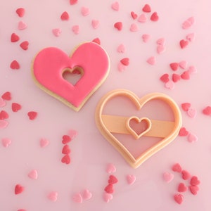 Donut heart - Cookie Cutter - Hearts/ Love/ Wedding/ Bridal/ Doughnut/ Kids Party