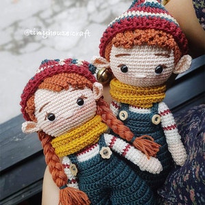 Crochet Christmas Elf Amigurumi, Handmade Holiday Doll afbeelding 1