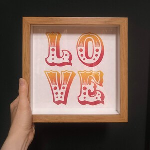 Circus Love: stampa su linoleum realizzata a mano, senza cornice.