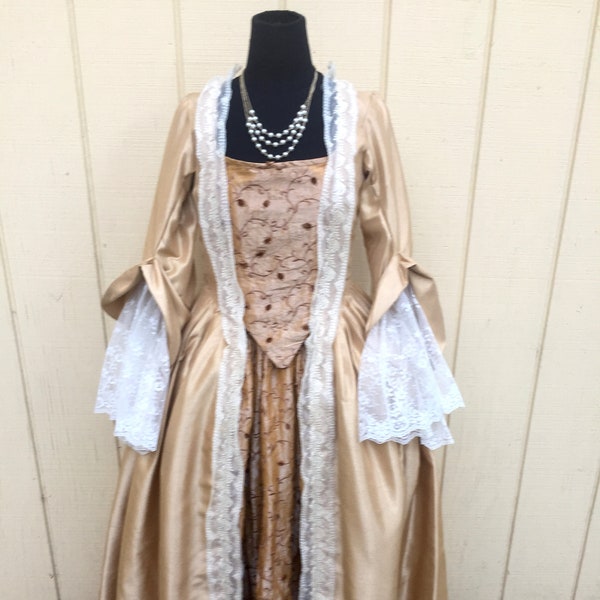 Elizabeth Swann Pirates of the Caribbean Deluxe Reproduction Cosplay Gown Dress Costume