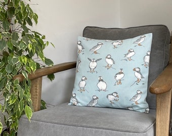 Bird Puffin cushion cover | Nautical puffin pillow | Summer linen | 100% cotton cushion cover