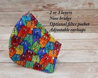 Mascarilla facial de gato multicolor: algodón hecho a mano con orejeras ajustables