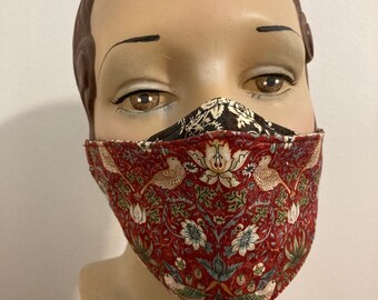 Máscara facial ajustada en 3D Algodón Strawberry Thief Russet Filtro de alambre de nariz no médico Bolsillo 4 capas Elásticos de orejas Polipropileno Art Nouveau Pájaros