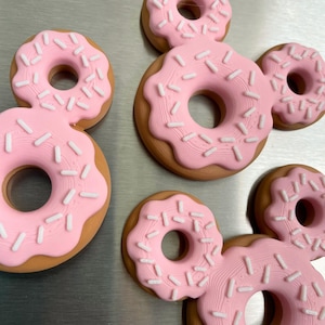 Mouse Sprinkle Donut Magnet, Magical Treat Magnet, Cruise Door Decoration, Fish Extender Gift, Pixie Dust, Food lover Kitchen Decor