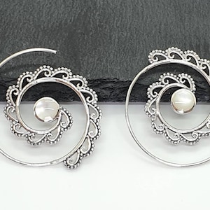 Spiral earrings with mother of pearl shell, Sterling silver 925, Mother of Pearl