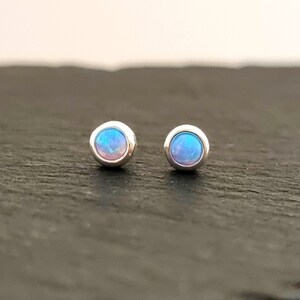 Mini Ohrstecker Silber 925, Opal Ohrringe
