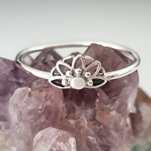 Flower ring in silver, lotus ring in sterling silver 925