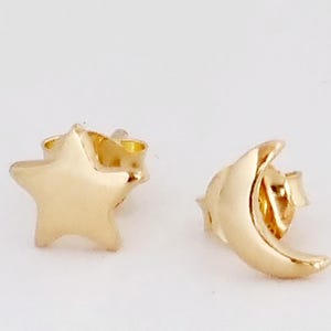 Boucles d&#39;oreilles lune et étoile, boucles d&#39;oreilles puces lune or, boucles d&#39;oreilles puces étoile or, argent sterling plaqué or, minimaliste