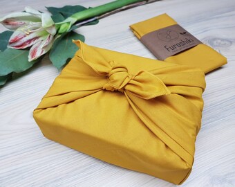 Old pinkcrane gift wrapping made of fabric Made in Germany Furoshiki