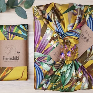 Furoshiki BW Satin Premium Limette Floral Geschenkverpackung aus Stoff Made in Deutschland Bild 1