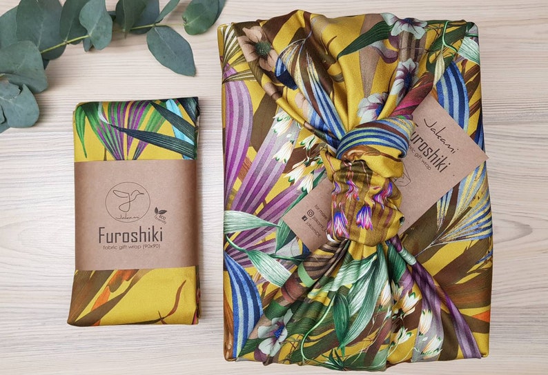 Furoshiki BW Satin Premium Limette Floral Geschenkverpackung aus Stoff Made in Deutschland Bild 1