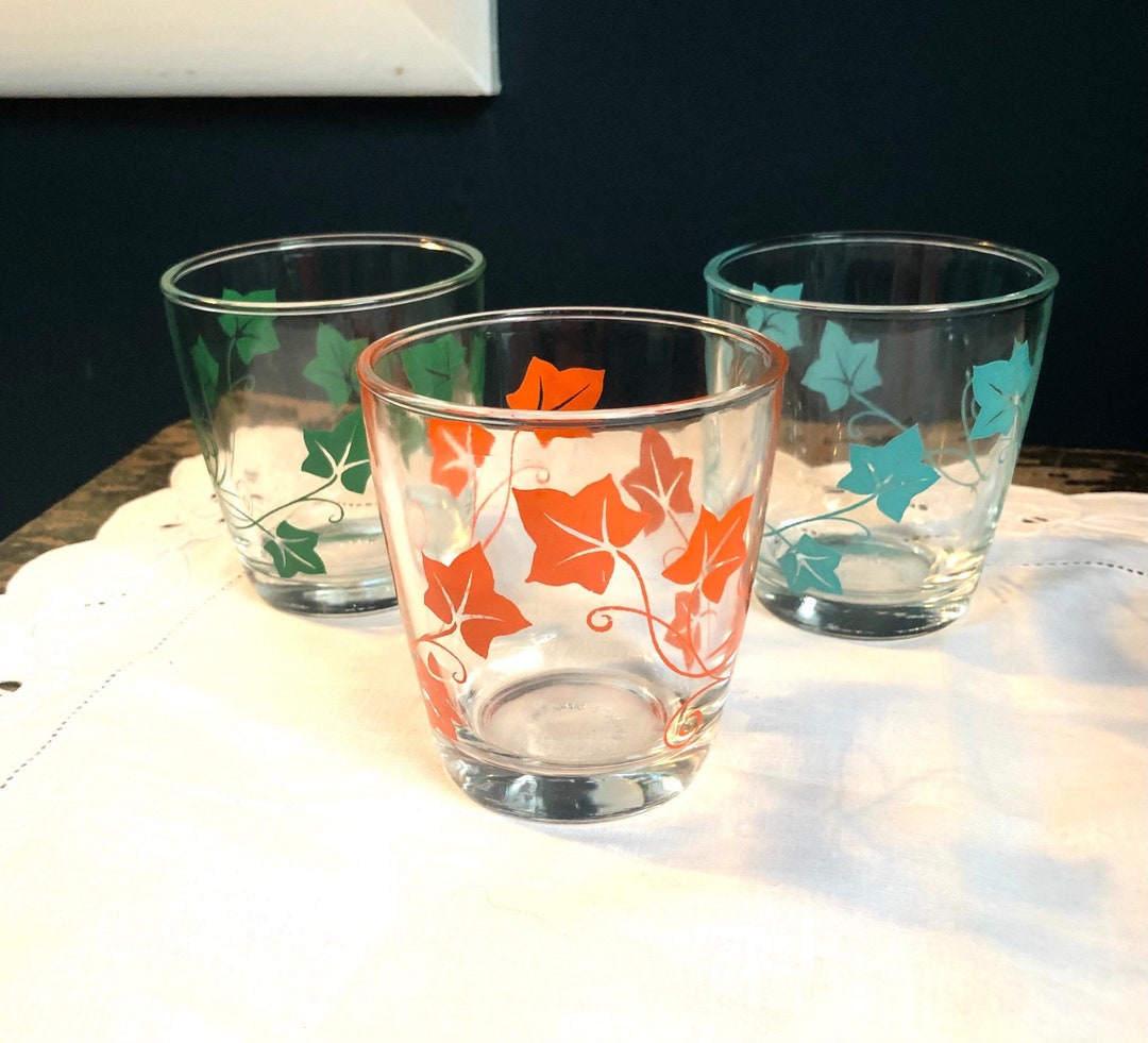 Vintage Sour Cream Glassware I Green Ivy Design I Hazel Atlas Glasses I