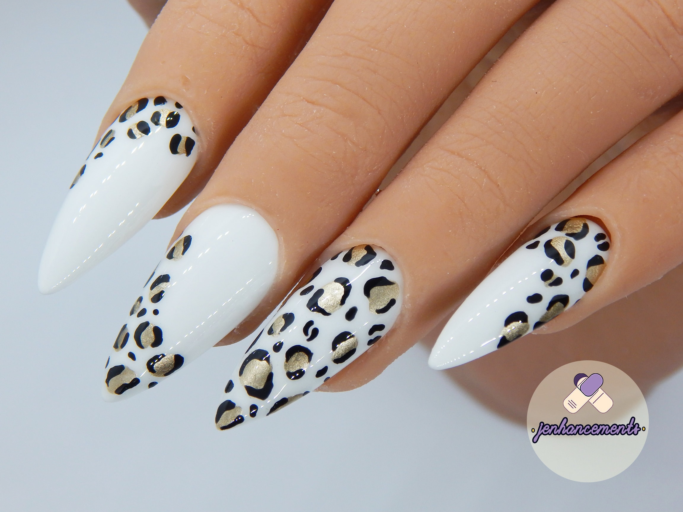 Golden Leopard Cow Nails - Long-lasting Gel Nail Kit With Decals