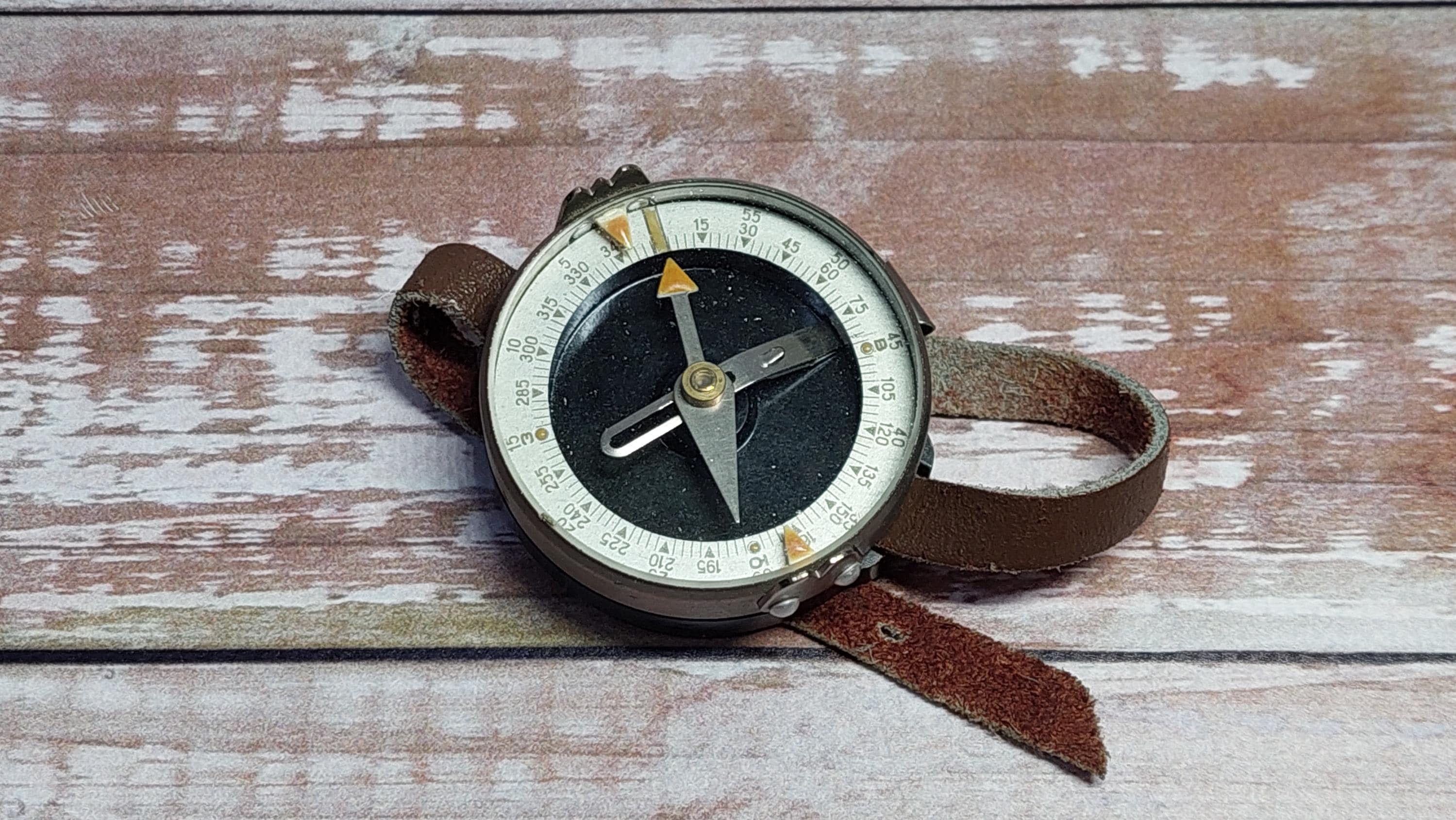 Pulso Militar Antigo Soviético Vintage, Bússola Esportiva "ADRIANOV" URSS. ORIGINAL - Portugal - Foto 8