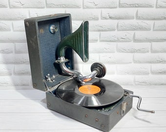Gramophone Northern Press Leningrad, travel gramophone, small.