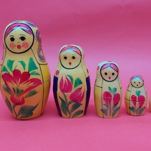 Matryoshka/Baboeshka - 1990 - wood - hand painted