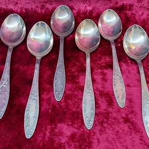 table spoons, old spoons, large spoons, a set of spoons