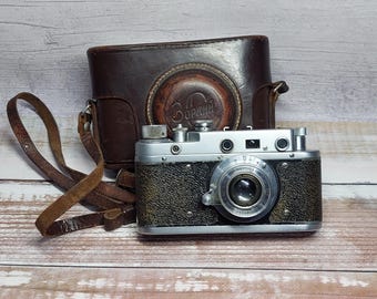 Very rare vintage film camera ZORKIY in perfect working condition! Includes a special yellow filter for Industar-22