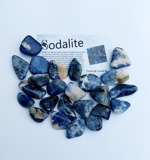 Sodalite for Reducing Anxiety / Panic / Insomnia / Balancing The Metabolism / Communication / Boosts Immune System / Reduces Blood Pressure
