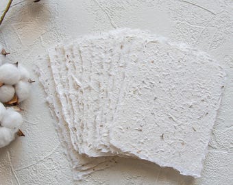 Papel de algodón hecho a mano con bordes deshilachados
