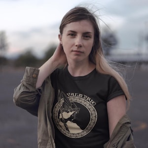Viking Shirt - Valkyrie - Women / Viking Tee / Freya Viking Goddess / Norse Mythology / Viking Clothing / Viking Gift / Valhalla
