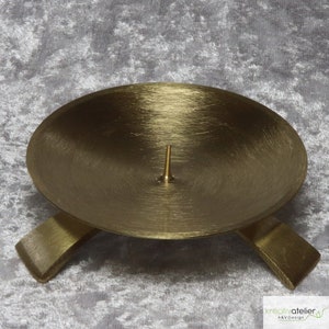 Exclusive candlestick with mandrel made of matt brushed brass - Suitable for candles up to 70 mm in diameter