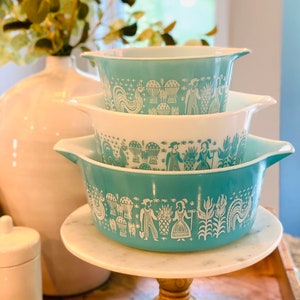 Vintage Pyrex Amish Butterprint Turquoise Blue/White Nesting Bowls - Set of 3 - 1 qt, 1.5 qt and 2.5 qt - retro kitchen - MCM Pyrex