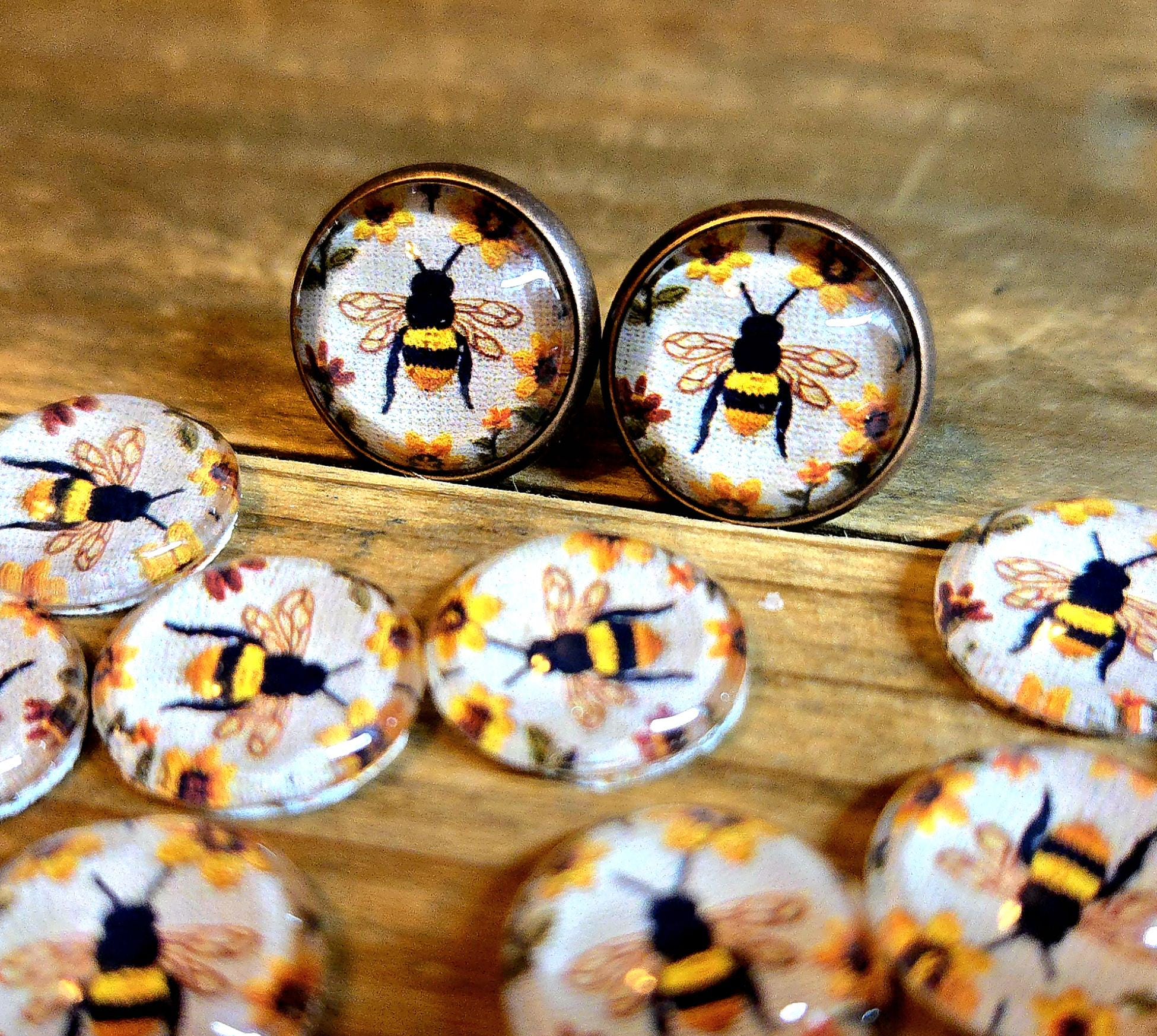 Spring Embroidery Bee cabochon | Easter cabochon | 12mm 10 pc set | Wholesale cabochon | Easter druzy | DIY | Fits 12mm settings