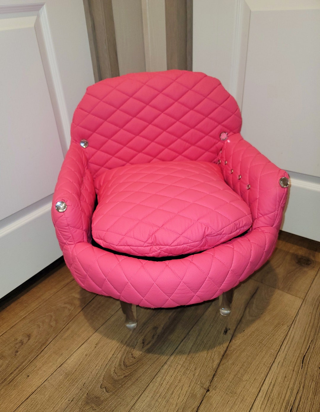 Leather Contemporary Pet Chair, Quilted Leather Pet Bed, Leather Dog Chair, Luxury Leather Pet