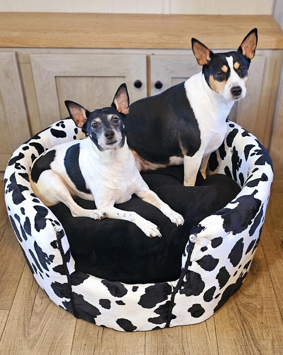 Elvis Pink Cadillac Plush Pet Bed With Guitar & Microphone Toys - For Small Dogs & Cats Up To 15 Lbs