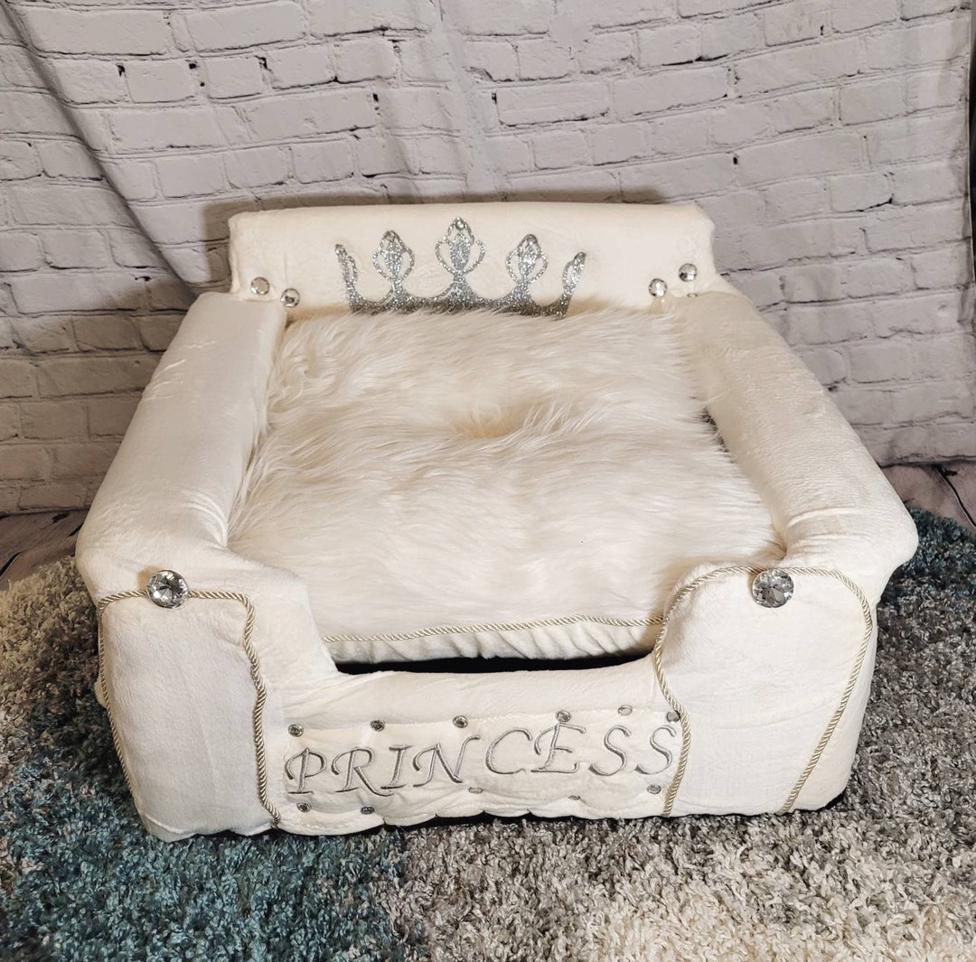 Princess Pet Bed, Princess Cat Bed, Princess Dog Bed, Crown Pet Bed