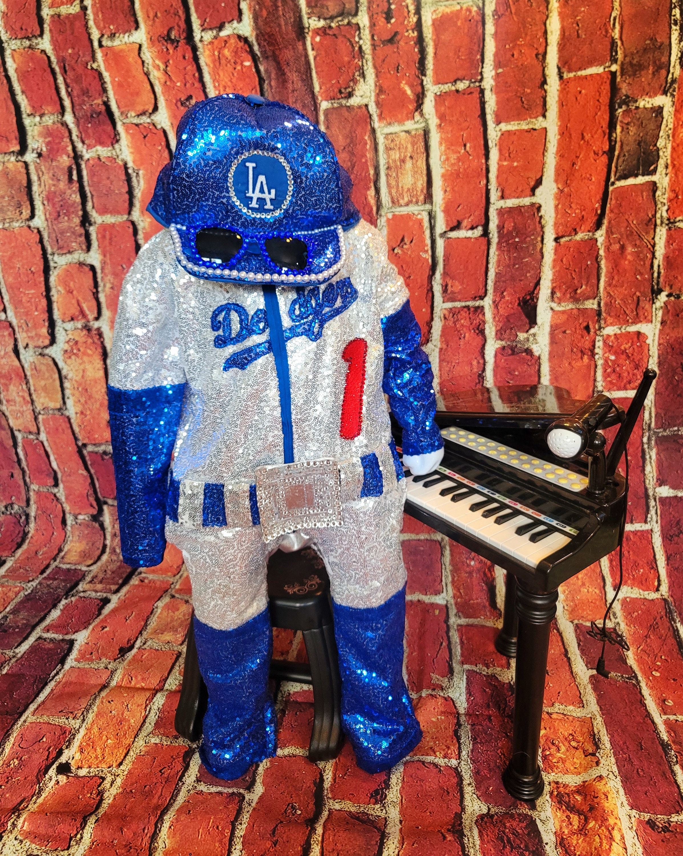 elton john dodgers outfit