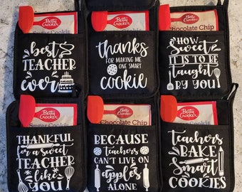 Teacher potholder gift. Set includes potholder, baking utensil and cookie or brownie mix. Teacher appreciation, end of school gift