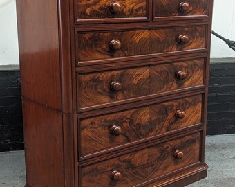 Stunning Victorian mahogany antique chest of drawers