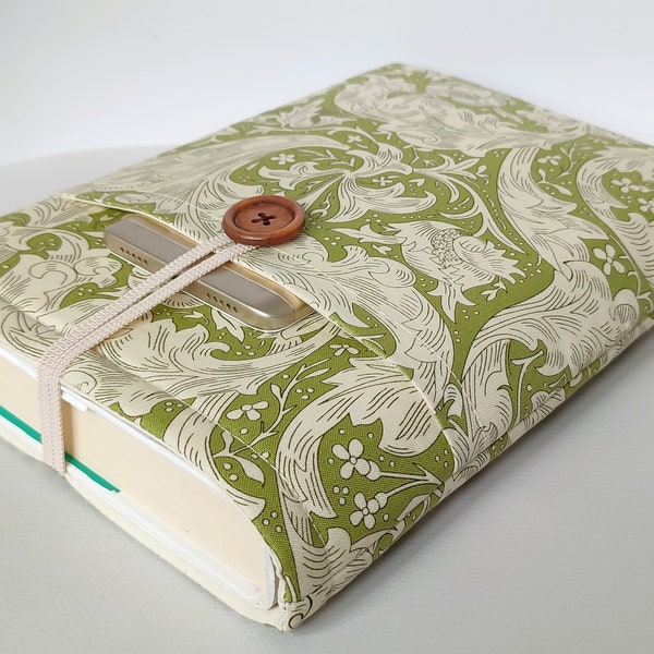 Batchelor's Fern William Morris Handmade Padded Book Sleeve With Pocket / Travelling Readers Teachers Gifts / Kind eReader Paperbacks Pouch