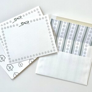 Papeterie verte et blanche | Non personnalisé | Lot de 10 cartes avec enveloppes et doublures | 4,25 × 5,5 | Cartes de correspondance aquarelle