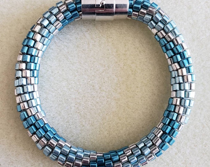 Crocheted Beaded Bracelet: Ocean Waves
