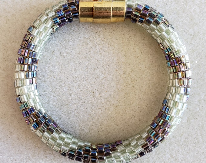 Crocheted Beaded Bracelet: Spring Valley