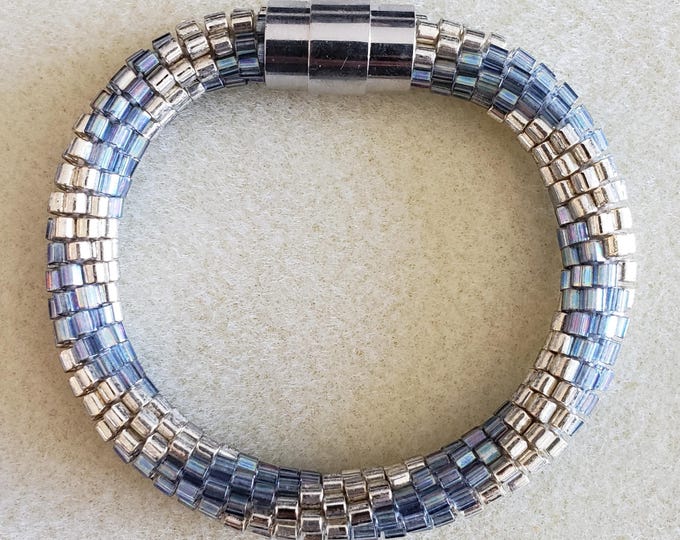 Crocheted Beaded Bracelet: Seashore Shine