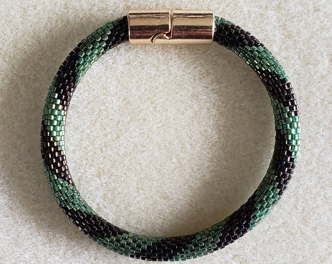 Crocheted Beaded Bracelet: Sherwood Forest