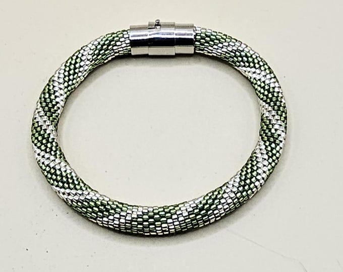 Crocheted Beaded Bracelet: Summer Fields