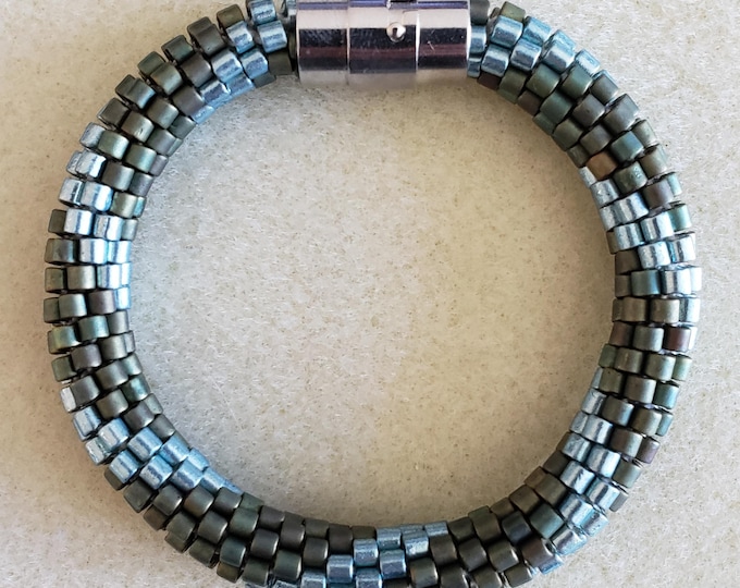 Crocheted Beaded Bracelet: Mirkwood